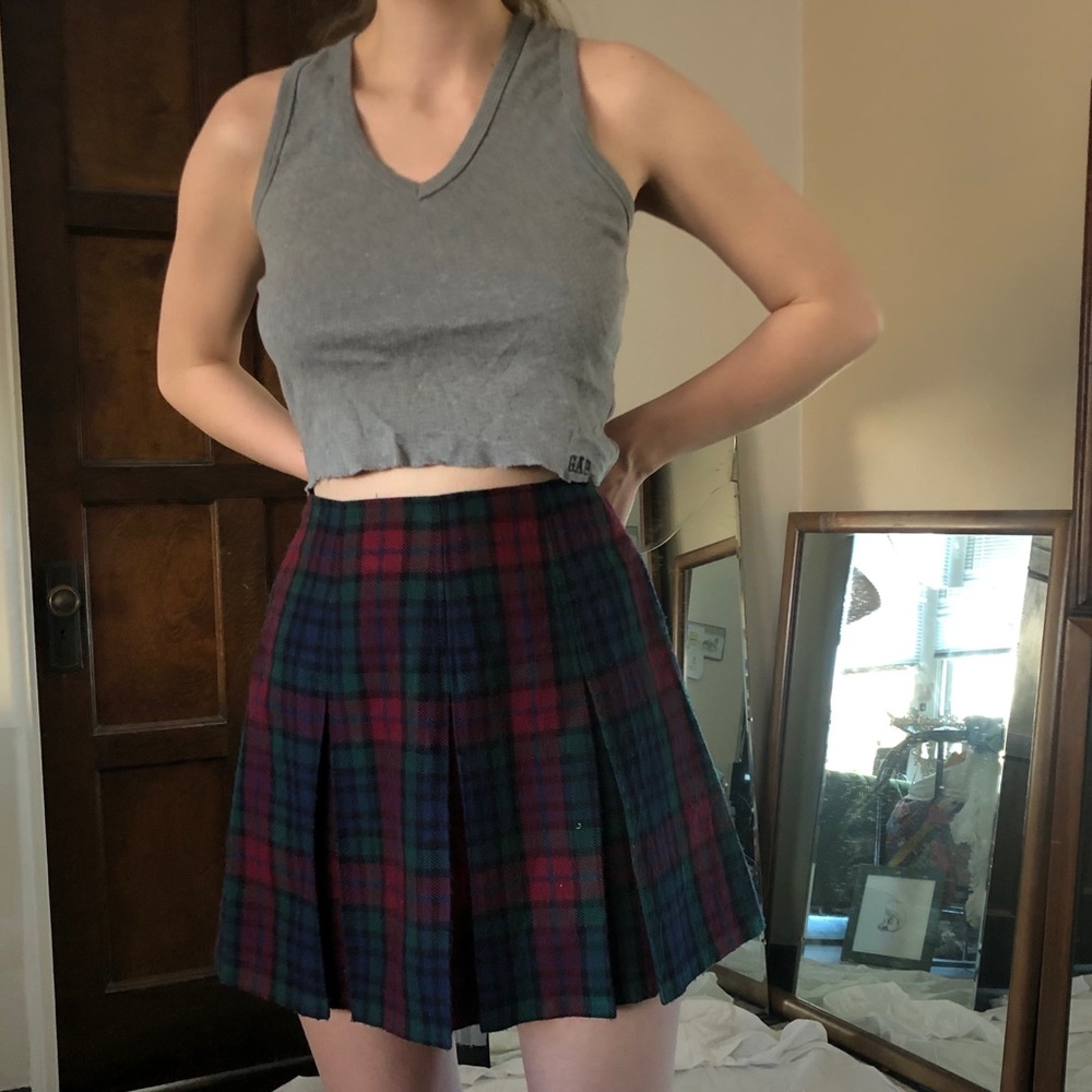 Express champagnie internationale school skirt